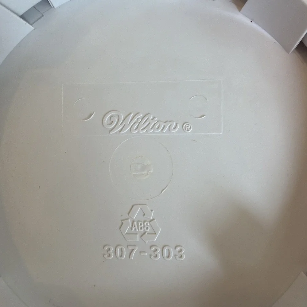 Wilton 12